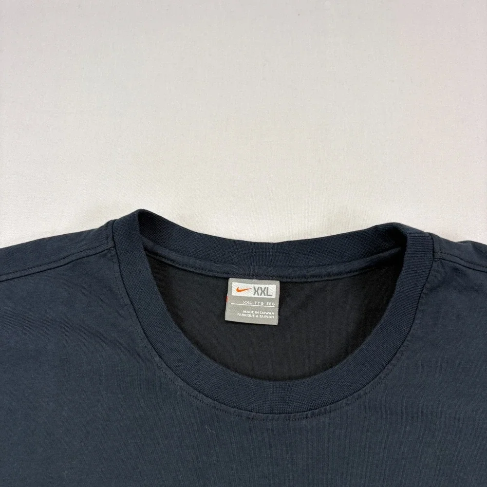 Nike shirt good